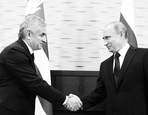 Россия выделит Абхазии в следующем году 5 млрд рублей, пообещал Владимир Путин Раулю Хаджимбе