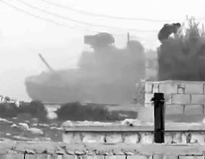 По мнению экспертов, экипаж сирийского танка Т-90 выжил благодаря системам динамической защиты