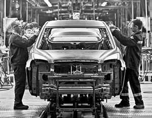 Производство малогабаритных автомобилей Opel Astra на заводе General Motors в производственной зоне «Шушары-2».