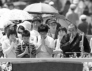 Обама проигнорировал просьбу посетить Японию в дни траурных мероприятий