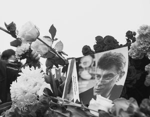 Политика Бориса Немцова застрелили в центре Москвы в феврале 2015 года