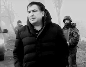 «На видео от Саакашвили есть все: привязка к местности, секретный пост наблюдения, даже оперативная карта», – возмущаются украинские СМИ