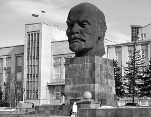 Самая большая голова Ленина находится в Улан-Удэ
