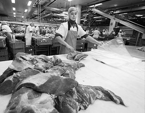 Общий объем импорта мяса в Россию сократился в два раза