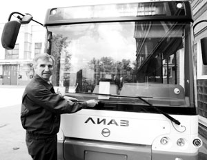 Мигранты с трудовыми патентами не смогут водить автобусы в Новосибирске