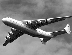 Первый самолет «Мрия» был построен для доставки «Бурана» на Байконур в 1988 году, но после развала СССР лайнер так и остался на Украине вместе с документами