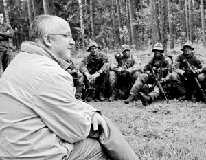 Министр обороны Литвы Юозас Олекас так усердно готовился отражать «русскую угрозу», что почему-то снабдил солдат «золотыми вилками»