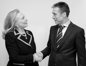 Фактически Клинтон привлекла НАТО к своей предвыборной кампании