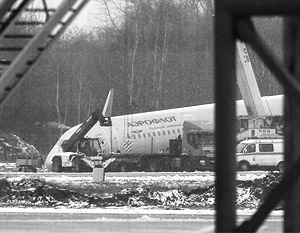 После недавней катастрофы Ту-154 в Сочи даже небольшая авария «Аэробуса» в Калининграде вызвала у пассажиров болезненную реакцию