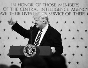 Бывший директор ЦРУ оскорбился выступлением Трампа на фоне мемориальной стены