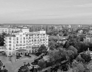 При всех особенностях советско-украинского наследия среди гостиниц Феодосии есть входящие в число лучших в Крыму