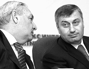 Президент Абхазии Сергей Багапш и президент Южной Осетии Эдуард Кокойты