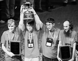 Победители студенческого чемпионата мира по программированию – команда Санкт-Петербургского государственного университета