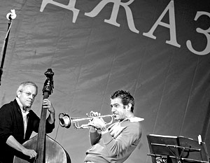 Итальянский тромбонист Паоло Фресу во время выступления на фестивале «Усадьба. Джаз – 2007»