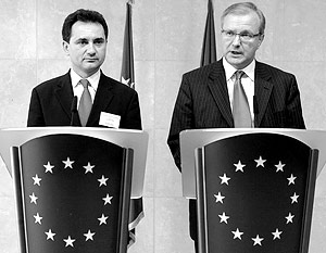 Вице-премьер правительства Сербии Божедар Джелич и еврокомисар по вопросам расширения ЕС Олли Рен