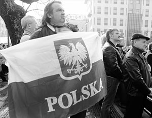 В Варшаве при любых правительствах всегда выражали решительную солидарность с соотечественниками за рубежом