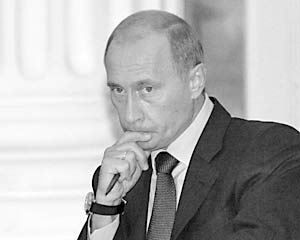 Президент РФ Владимир Путин утвердил список 42 членов Общественной палаты