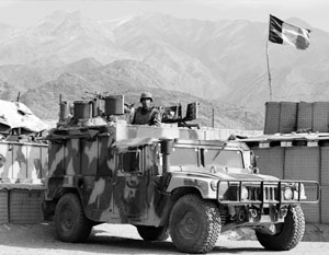 Именно с помощью таких автомобилей талибы и устроили свои последние атаки на афганскую армию