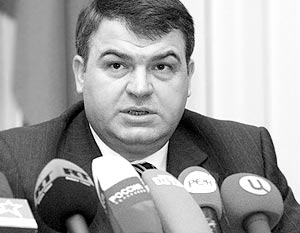 Министр обороны Анатолий Сердюков 