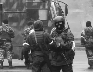 Появление в центре Луганска военных без опознавательных знаков напоминает военный переворот