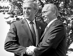 Бушу не дают дружить с Путиным