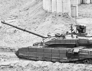 «Прорыв», но еще не «Армата». ВС РФ принимают на вооружение новый танк, но пока это не Т-14, а глубокая модернизация Т-90