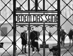 «Каждому свое» – надпись на входе в нацистский лагерь смерти Бухенвальд