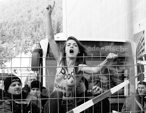 Активистка движения Femen Оксана Шачко раздевалась для защиты прав женщин