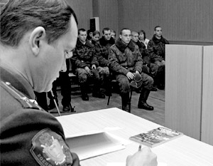 Во вторник в Краснодаре гарнизонный военный суд вынес обвинительные приговоры двум военнослужащим