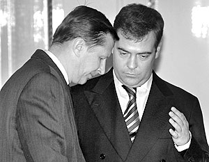 Медведев получил больше Иванова
