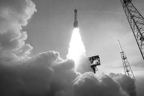 Перспективный космический корабль Starliner компании Boeing в рамках второго тестового полета стартовал к Международной космической станции (МКС) в беспилотном режиме. На первой ступени ракеты-носителя Atlas V использовался российский двигатель РД-180, произведенный НПО «Энергомаш» 