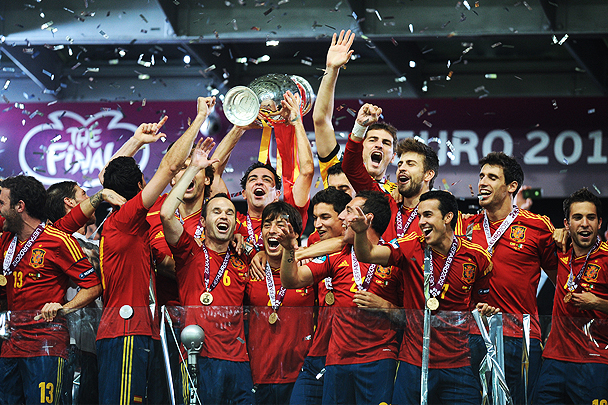 Сборная Испании стала чемпионом Европы 2012 года, разгромив в финале итальянскую команду со счетом 4:0