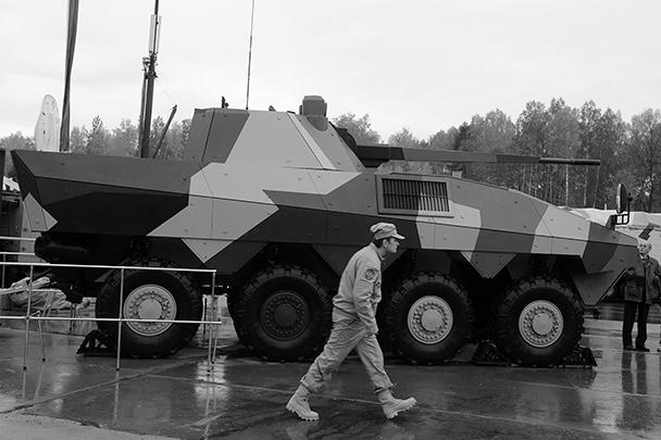 На выставке вооружения и боеприпасов Russian Arms Expo-2013 показали прототип боевой машины пехоты (БМП) будущего. В отличие от других машин подобного класса, БМП будущего вооружат 57-миллиметровым орудием, которое позволит стрелять на расстояние до 16 км, а не обычной 30-миллиметровой пушкой