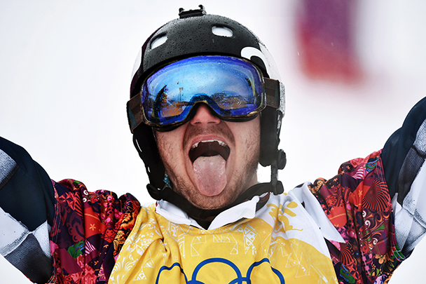 Российский спортсмен Николай Олюнин занял второе место в сноуборд-кроссе. Серебро Олюнина – первая медаль для России в данной дисциплине на Олимпиадах. Главным соперником россиянина стал француз Пьер Вольтье, который отметил невероятную скорость Олюнина
