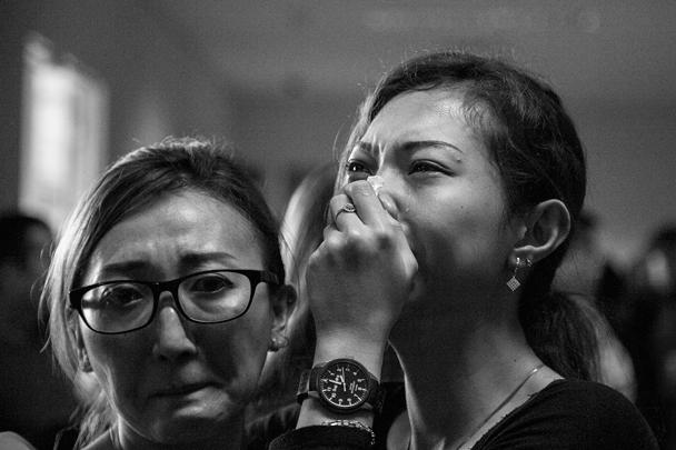 В воскресенье рано утром с экранов радаров пропал пассажирский самолет Airbus A320 малайзийско-индонезийской авиакомпании, летевший из Индонезии в Сингапур. На его борту были 155 пассажиров и семь членов экипажа. Судьба борта до сих пор неизвестна