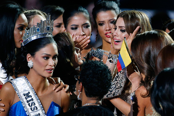 В Лас-Вегасе состоялся финал конкурса «Мисс Вселенная – 2015», в котором приняли участие представительницы 80 стран. Победу одержала «Мисс Филиппины» Пия Алонсо Вуртсбах, однако по ошибке ведущего сначала корону надели на «Мисс Колумбия»