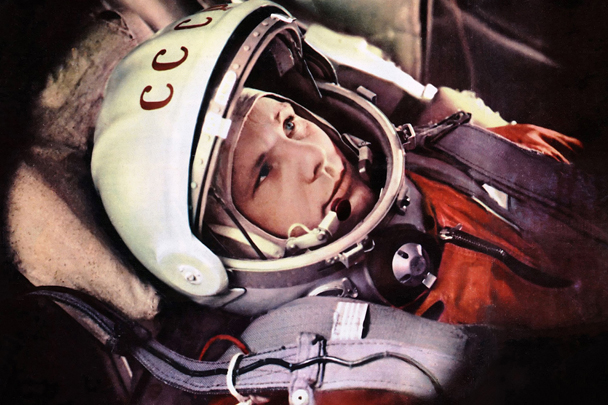 Мир отмечает 55-летие со дня начала космической эры человечества – первого полета человека в космос. 12 апреля 1961 года на орбиту отправился Юрий Гагарин. Роскосмос выложил в Сеть архивные фото. В России и многих других странах проходят праздничные мероприятия