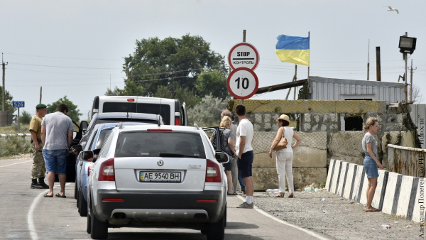 Украина начала обустраивать границу с Крымом на века