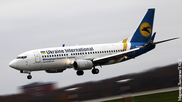 Необходимость облетать Россию ударила по финансам украинской авиакомпании
