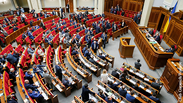 Киев решил согласовать с Москвой законопроекты о статусе Донбасса