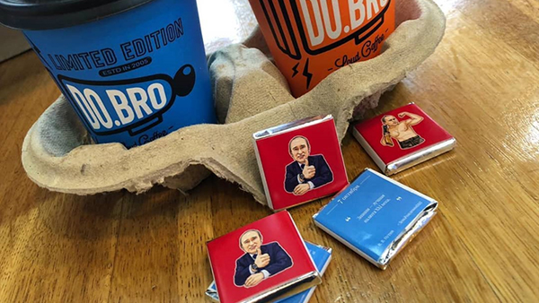 В России появились конфеты с цитатами Путина