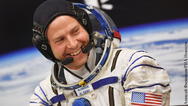 Путин наградил американского астронавта за полет на аварийном «Союзе»
