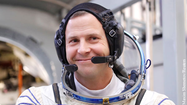 Награжденный Путиным астронавт пообещал с гордостью носить орден Мужества
