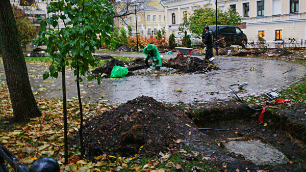 В центре Москвы демонтировали сквер полководцев