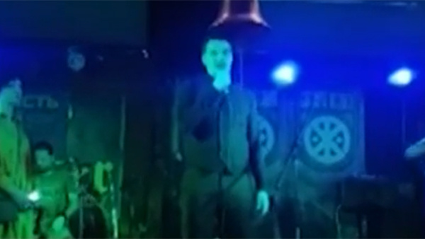 В мире: Украинского премьера заставили плясать под нацистскую музыку