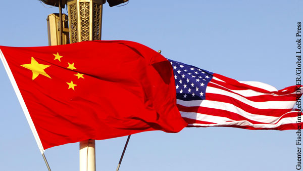 США обязали китайских дипломатов предупреждать о контактах с чиновниками