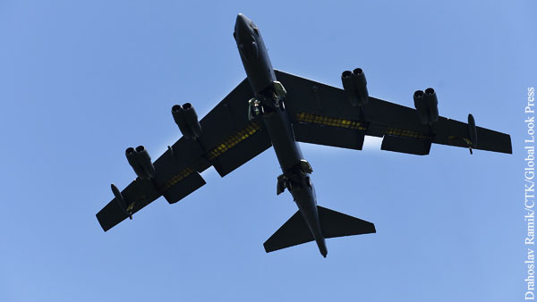 Самолет ВВС США сымитировал бомбардировку базы Балтфлота