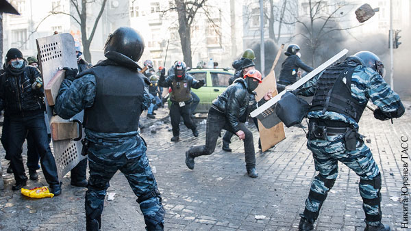 Зеленский потребовал расследовать убийства правоохранителей во время Майдана