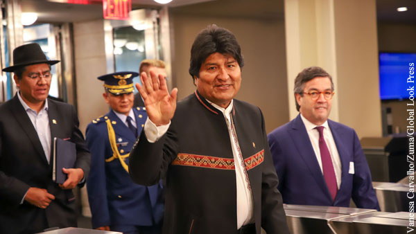Появилась информация о вылете президента Боливии из страны