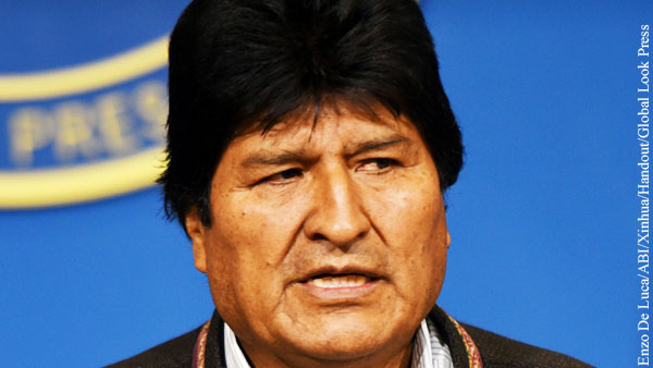 Моралес попрощался с Боливией, но обещал вернуться